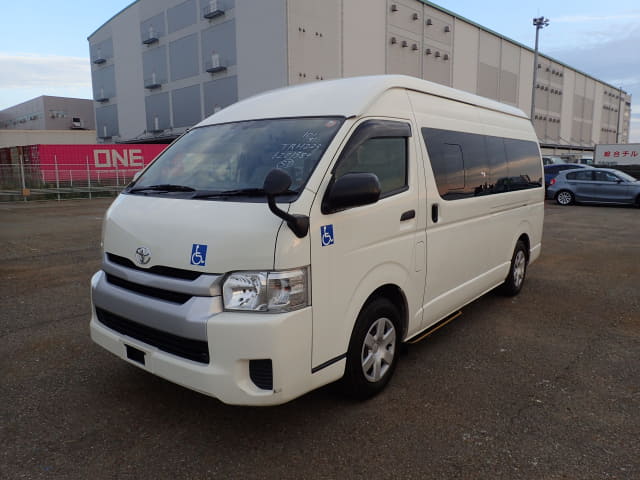 2018 TOYOTA Hiace Commuter