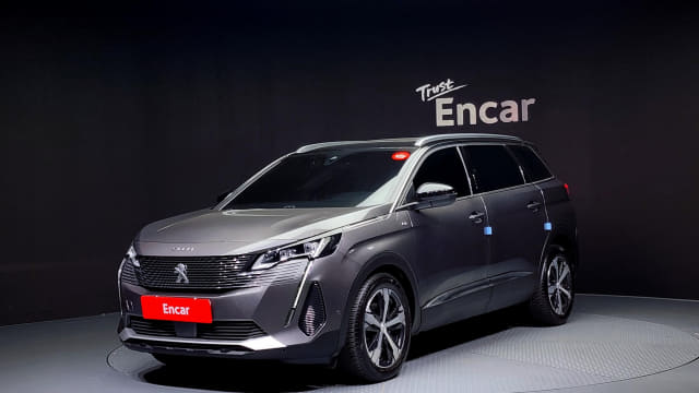 2022 PEUGEOT 5008