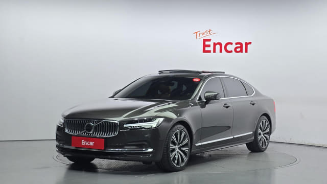 2024 VOLVO S90