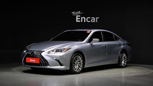 2022 LEXUS ES