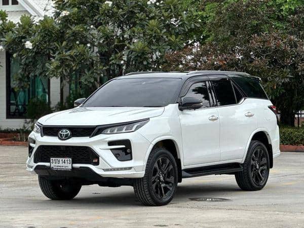 2023 TOYOTA Fortuner