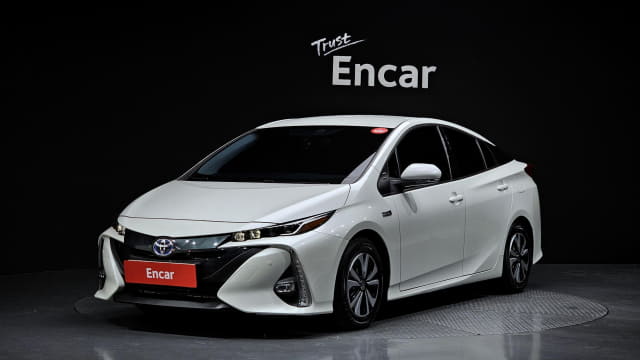 2017 TOYOTA Prius