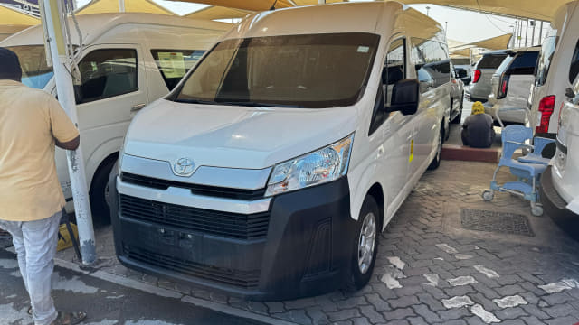 2023 TOYOTA Hiace Commuter