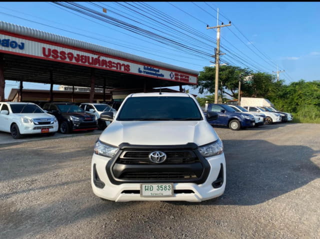 2020 TOYOTA Hilux