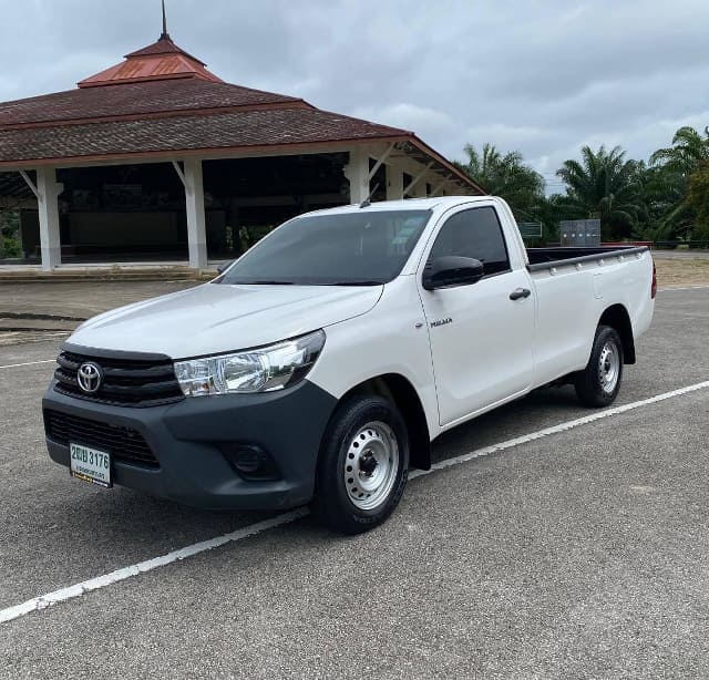 2019 TOYOTA Hilux