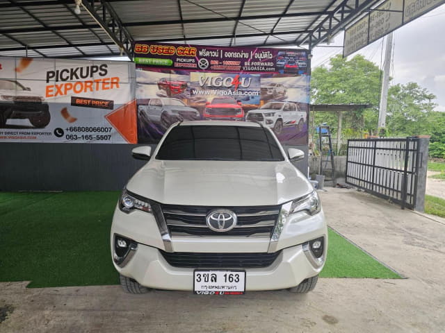 2017 TOYOTA Fortuner