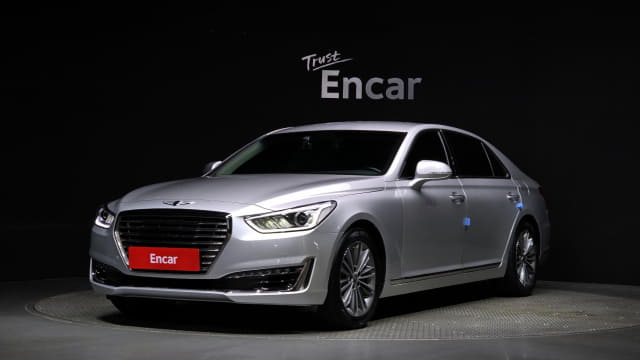 2018 Genesis EQ900