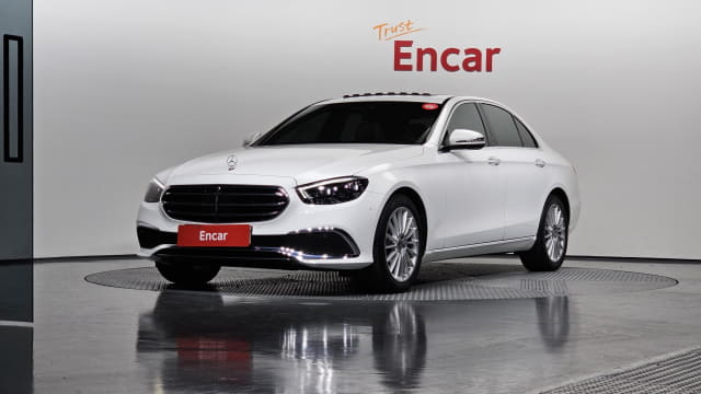 2021 MERCEDES-BENZ E-Class