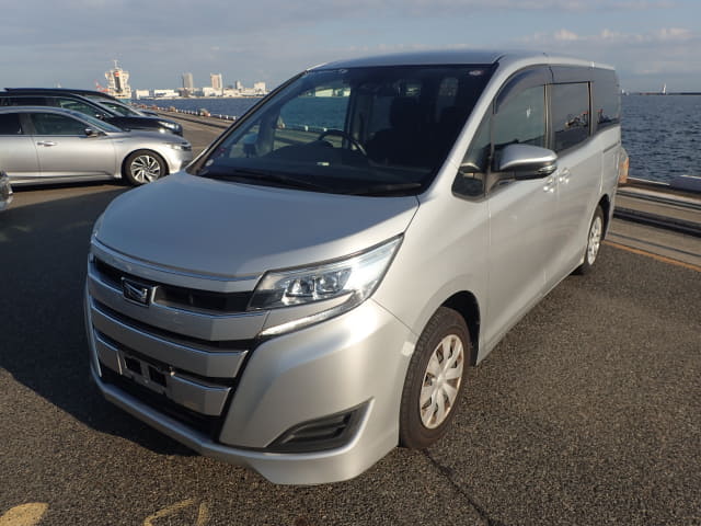 2020 TOYOTA Noah