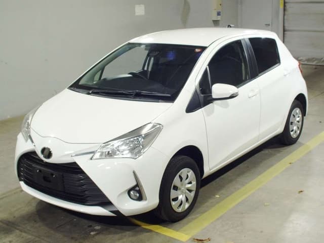 2017 TOYOTA Vitz