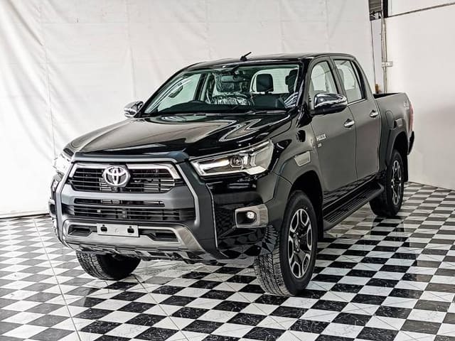 2024 TOYOTA Hilux