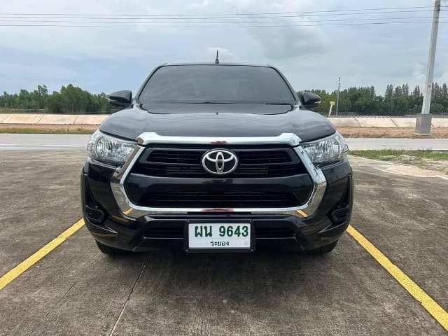 2021 TOYOTA Hilux, 