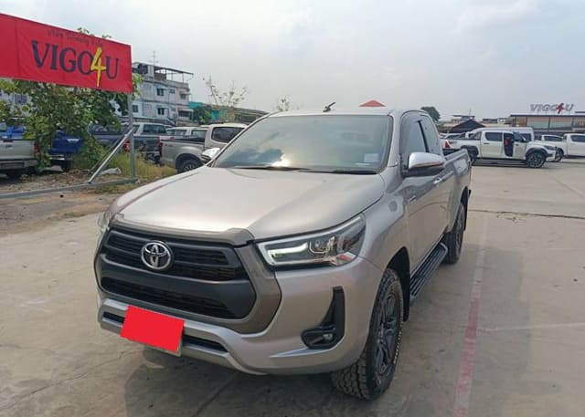 2020 TOYOTA Hilux