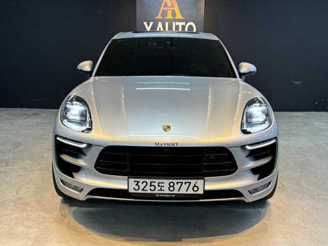 2018 Porsche MACAN