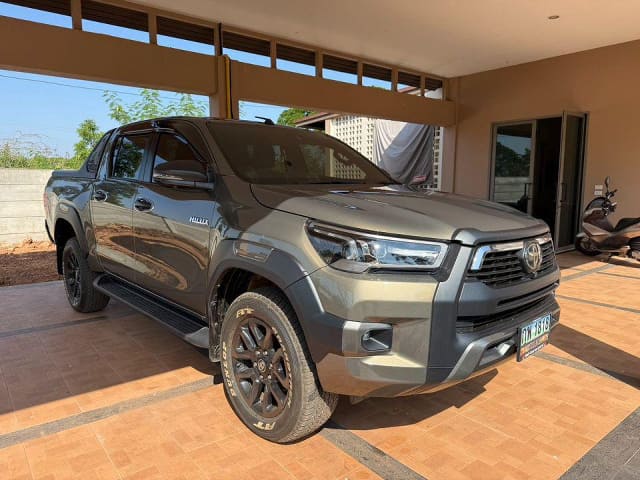 2021 TOYOTA Hilux