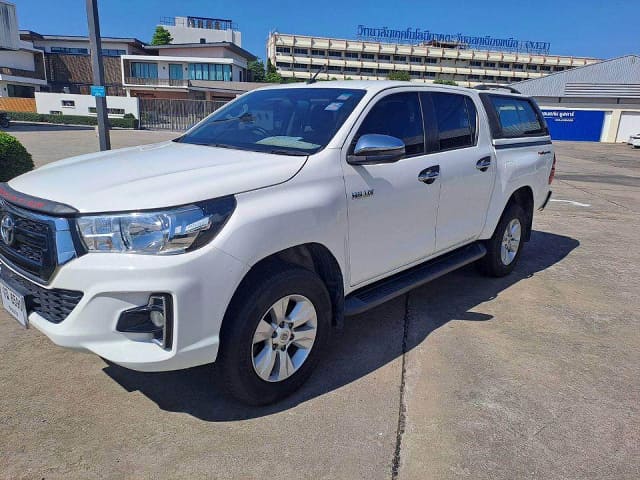 2018 TOYOTA Hilux