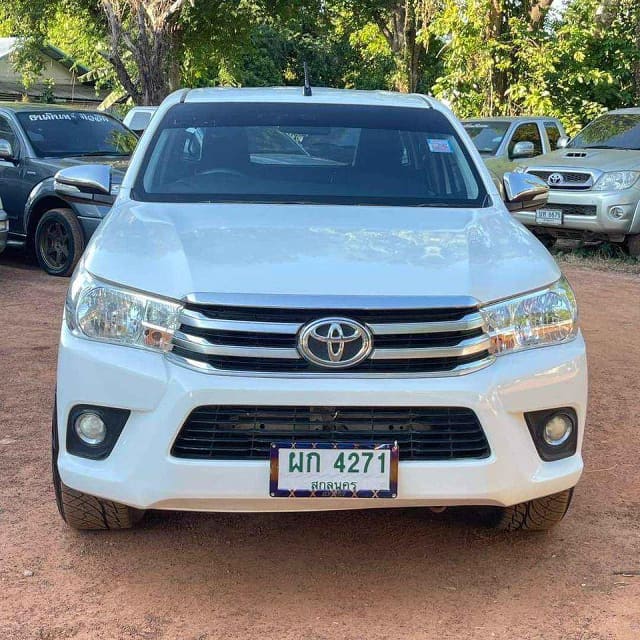 2017 TOYOTA Hilux