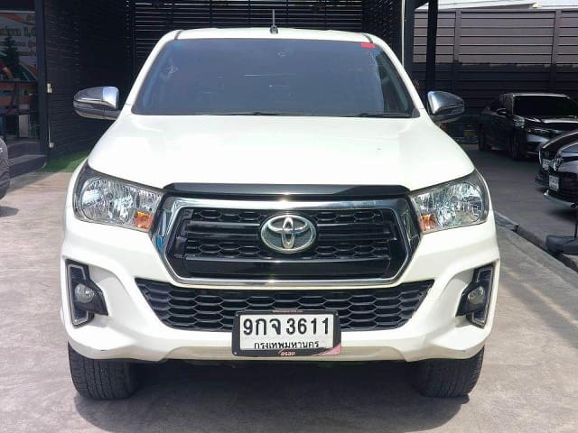 2019 TOYOTA Hilux