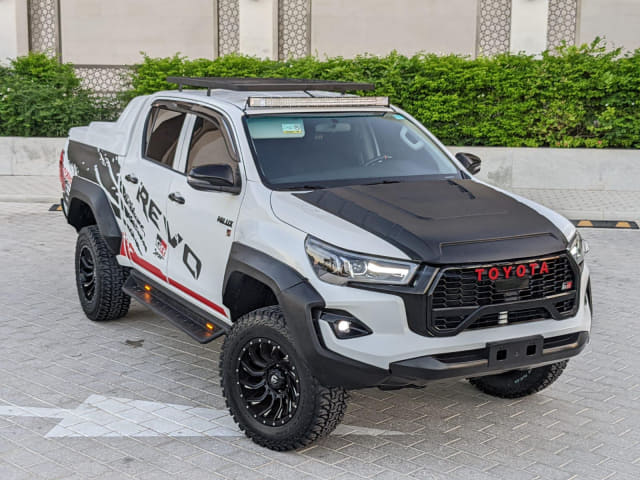 2021 TOYOTA Hilux