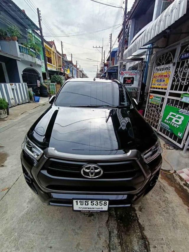 2020 TOYOTA Hilux