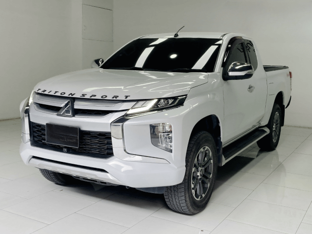 2021 MITSUBISHI Triton