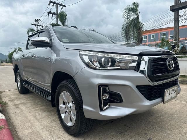 2018 TOYOTA Hilux