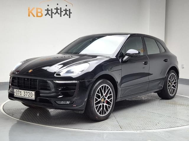 2017 Porsche MACAN