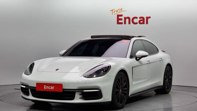 2018 Porsche Panamera