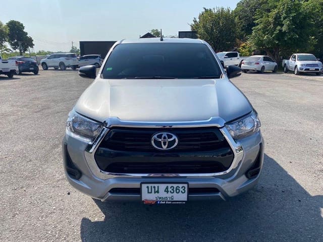 2022 TOYOTA Hilux