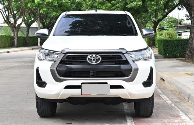 2021 TOYOTA Hilux