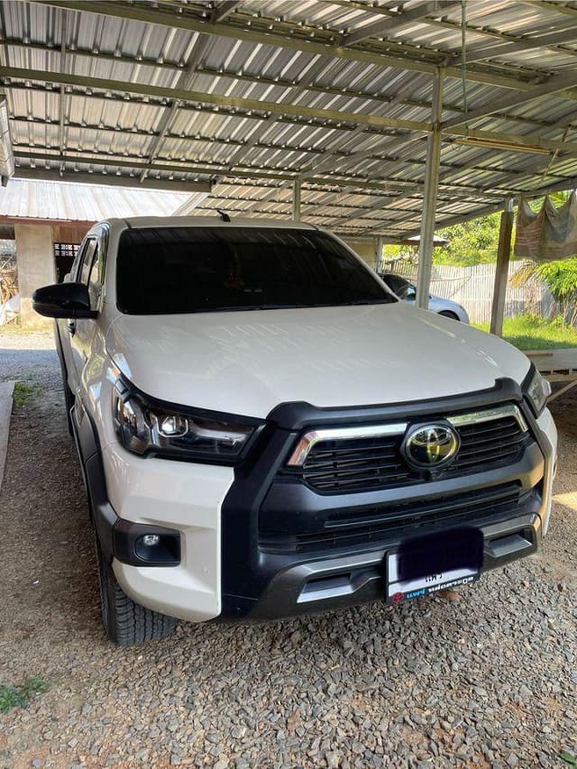 2021 TOYOTA Hilux