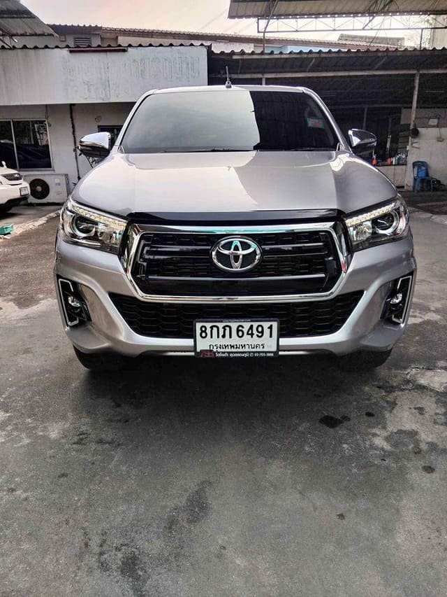 2019 TOYOTA Hilux, 