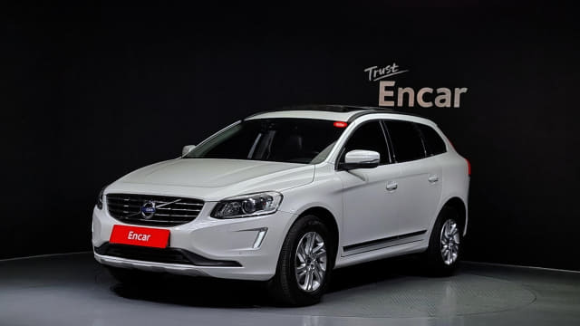 2017 VOLVO XC60