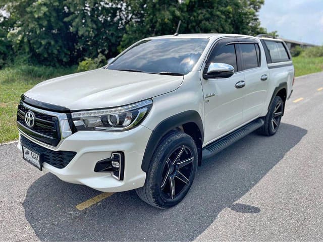 2018 TOYOTA Hilux