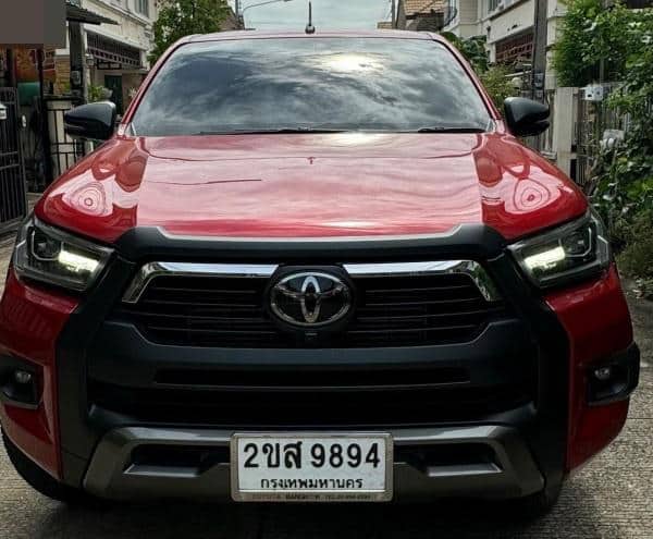 2021 TOYOTA Hilux