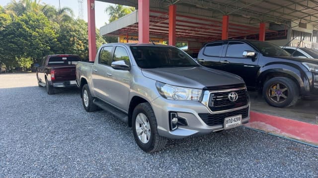 2019 TOYOTA Hilux