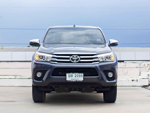 2017 TOYOTA Hilux