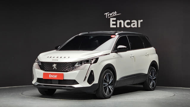 2023 PEUGEOT 5008