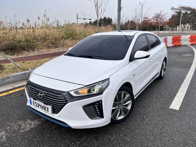 2016 HYUNDAI IONIQ