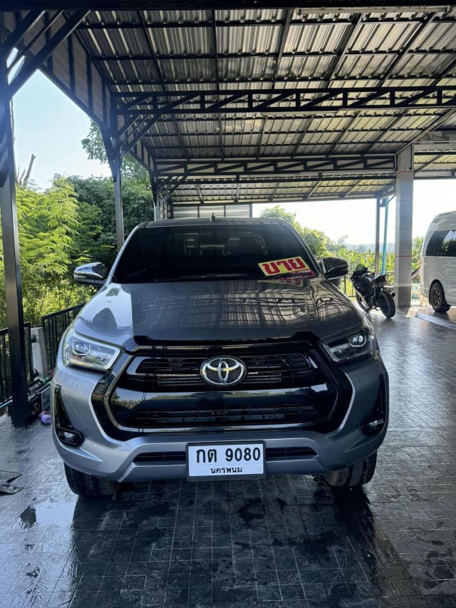 2020 TOYOTA Hilux