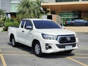 2020 TOYOTA Hilux