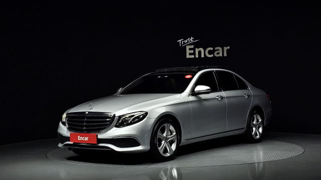 2017 MERCEDES-BENZ E-Class