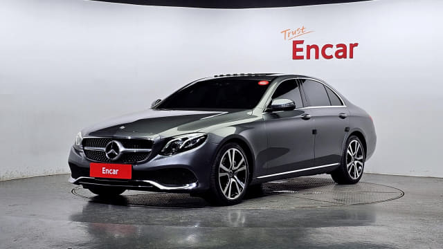 2017 MERCEDES-BENZ E-Class