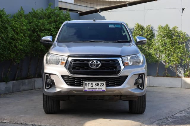 2019 TOYOTA Hilux