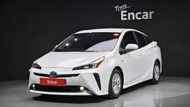 2019 TOYOTA Prius