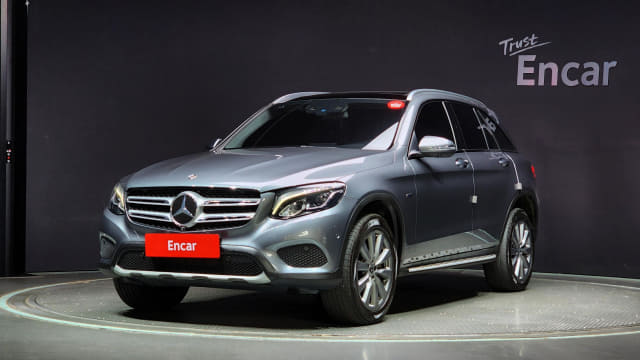 2019 MERCEDES-BENZ GLC-Class