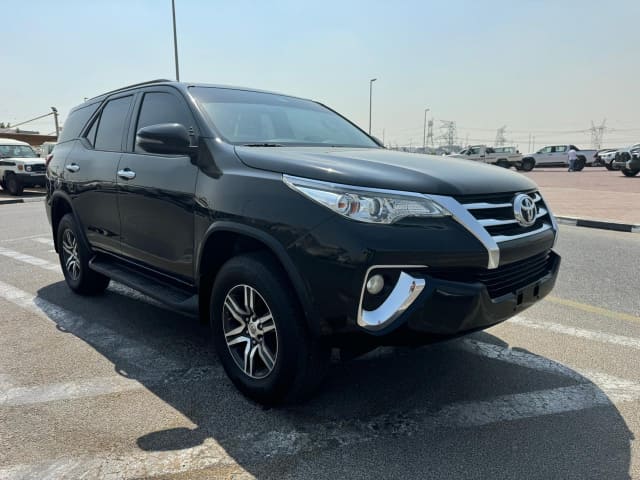 2020 TOYOTA Fortuner