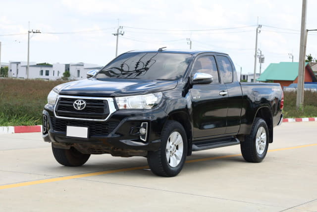 2019 TOYOTA Hilux