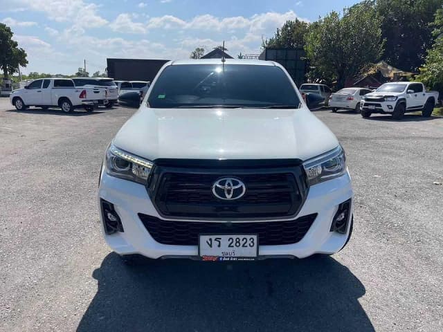 2019 TOYOTA Hilux