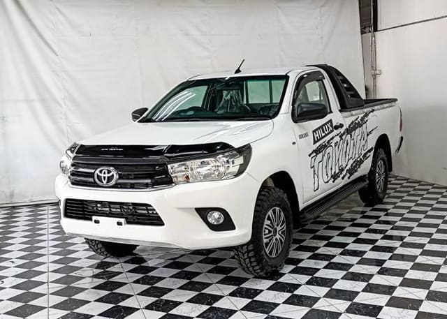 2018 TOYOTA Hilux